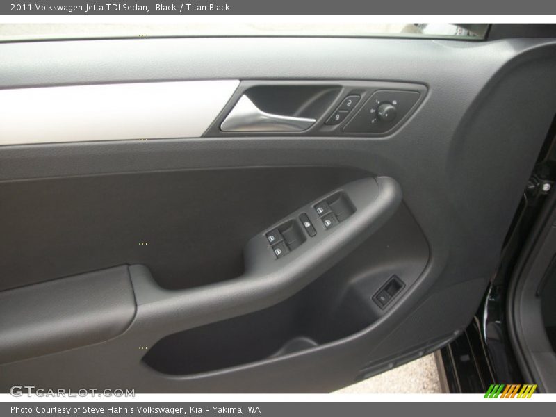 Black / Titan Black 2011 Volkswagen Jetta TDI Sedan