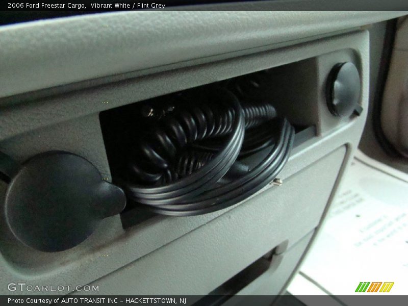 Vibrant White / Flint Grey 2006 Ford Freestar Cargo