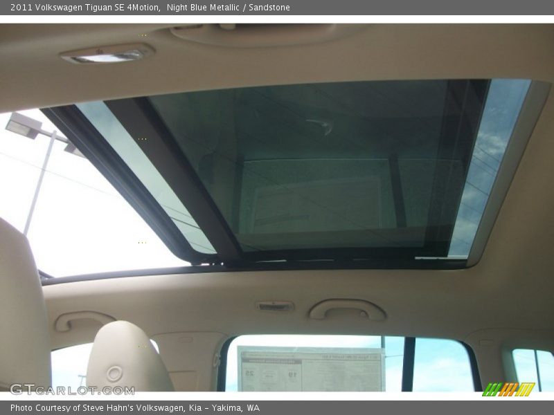 Sunroof of 2011 Tiguan SE 4Motion