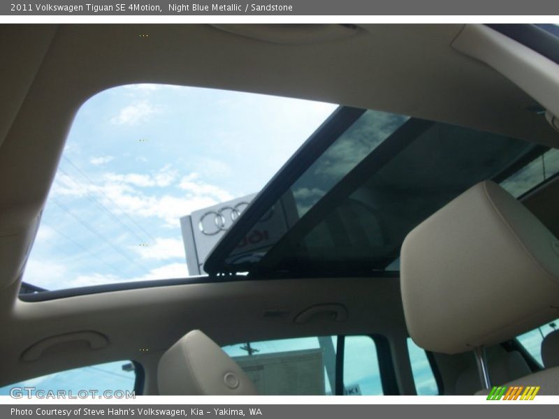 Sunroof of 2011 Tiguan SE 4Motion