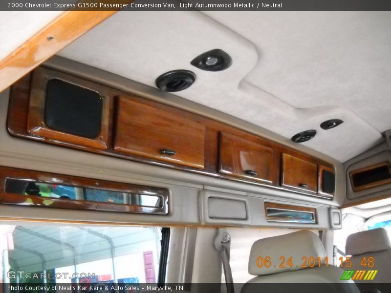 Light Autumnwood Metallic / Neutral 2000 Chevrolet Express G1500 Passenger Conversion Van