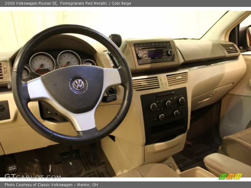 Pomegranate Red Metallic / Gobi Beige 2009 Volkswagen Routan SE