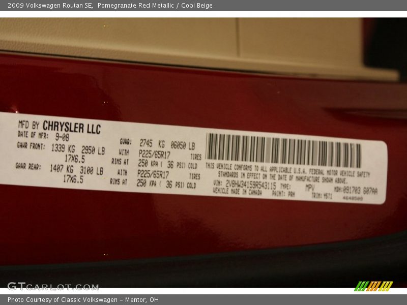 Pomegranate Red Metallic / Gobi Beige 2009 Volkswagen Routan SE