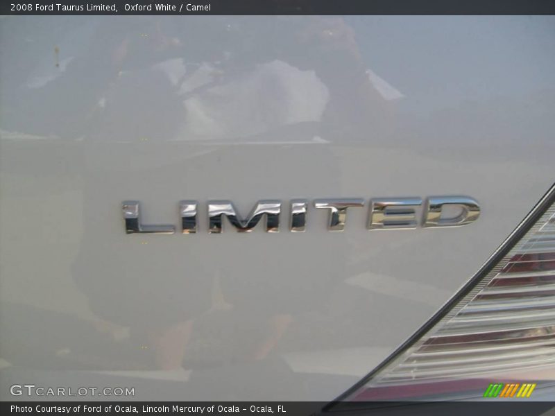 Oxford White / Camel 2008 Ford Taurus Limited
