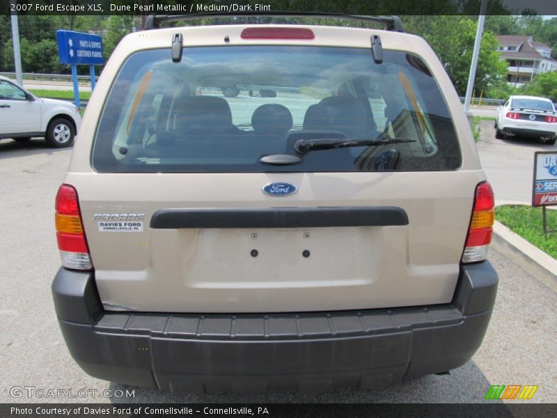 Dune Pearl Metallic / Medium/Dark Flint 2007 Ford Escape XLS