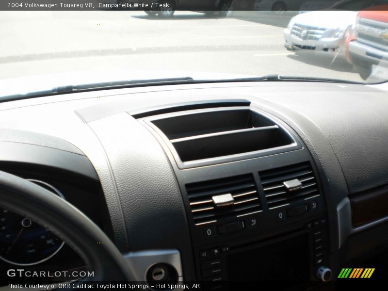 Campanella White / Teak 2004 Volkswagen Touareg V8