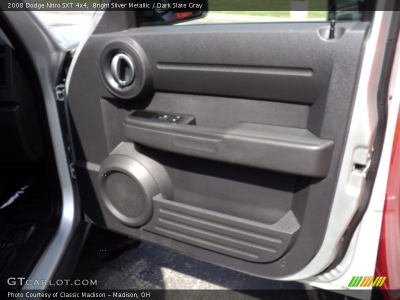 Bright Silver Metallic / Dark Slate Gray 2008 Dodge Nitro SXT 4x4