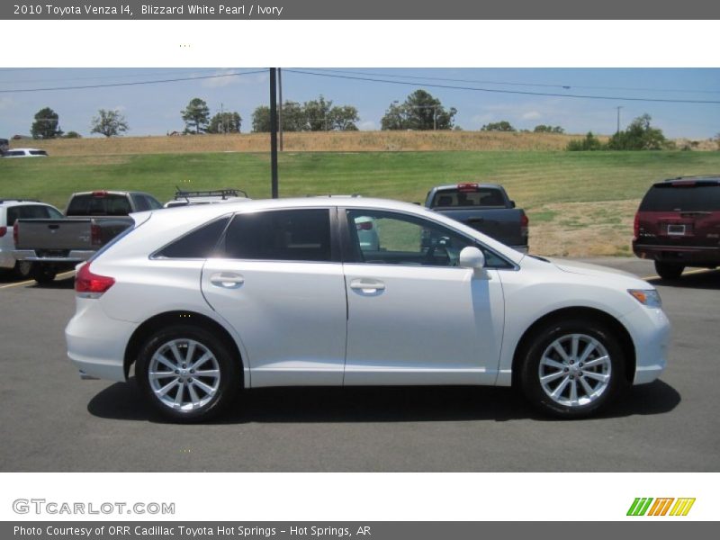 Blizzard White Pearl / Ivory 2010 Toyota Venza I4