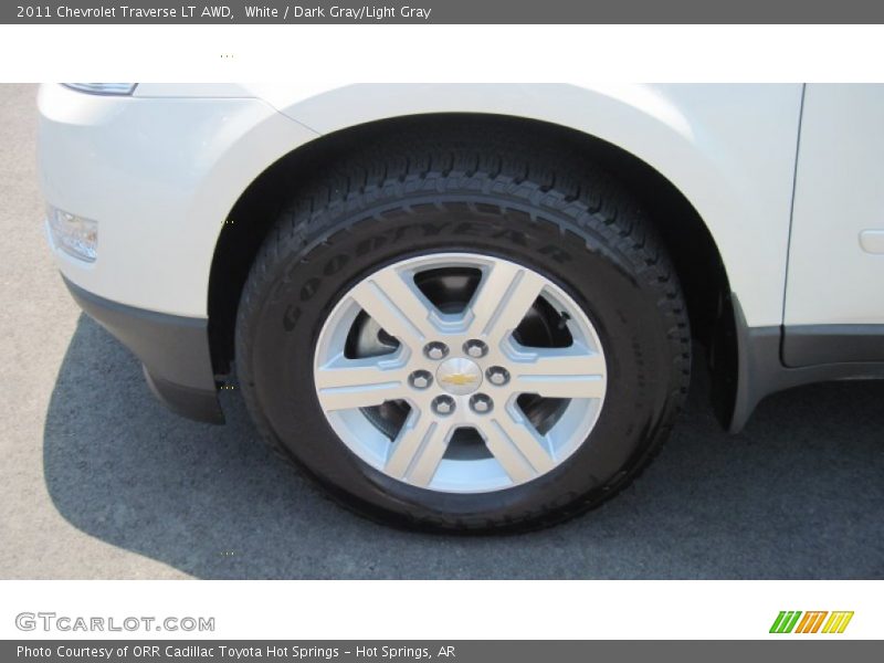 White / Dark Gray/Light Gray 2011 Chevrolet Traverse LT AWD