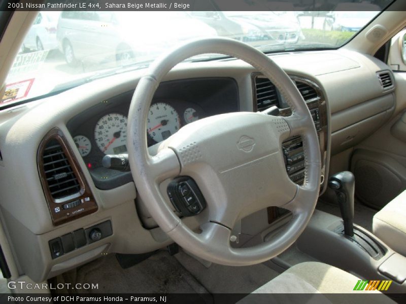 Sahara Beige Metallic / Beige 2001 Nissan Pathfinder LE 4x4