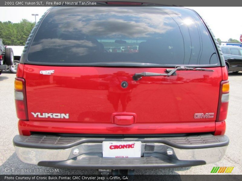 Fire Red / Neutral Tan/Shale 2001 GMC Yukon SLT