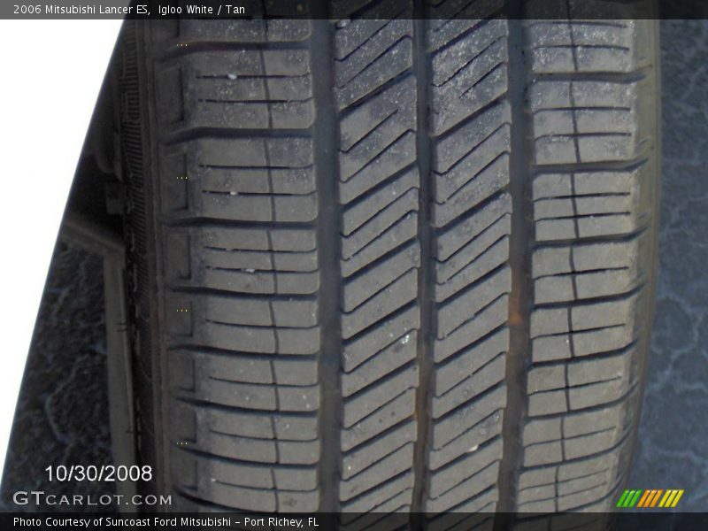 Igloo White / Tan 2006 Mitsubishi Lancer ES