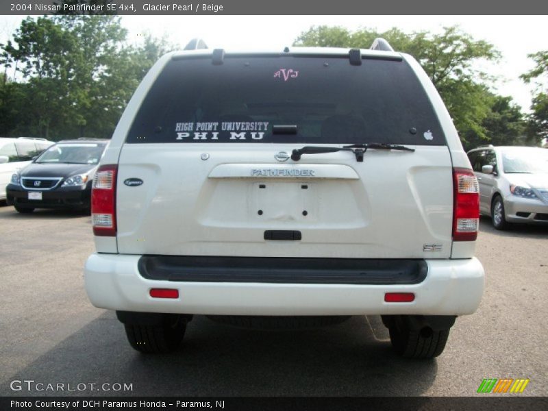 Glacier Pearl / Beige 2004 Nissan Pathfinder SE 4x4