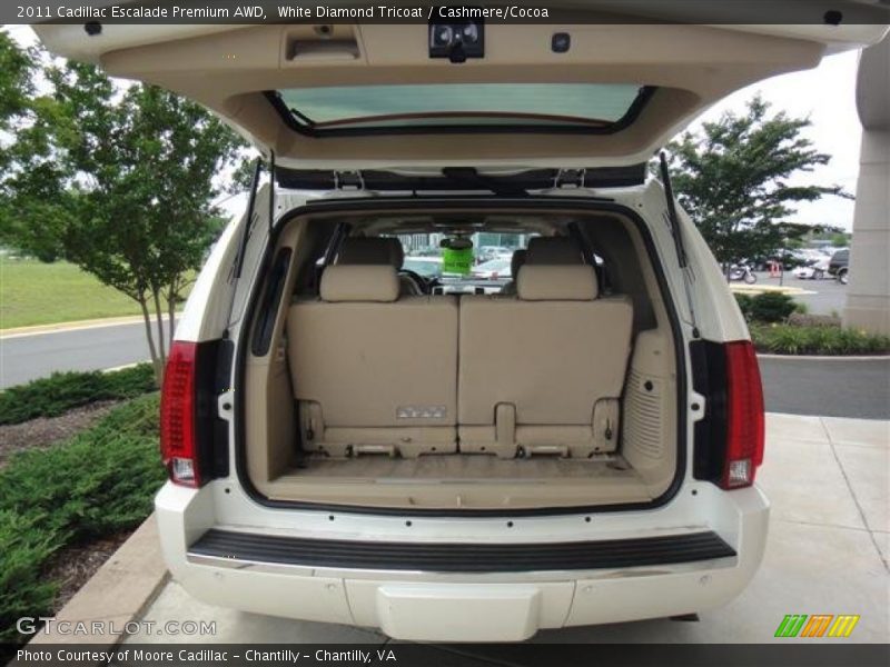 White Diamond Tricoat / Cashmere/Cocoa 2011 Cadillac Escalade Premium AWD