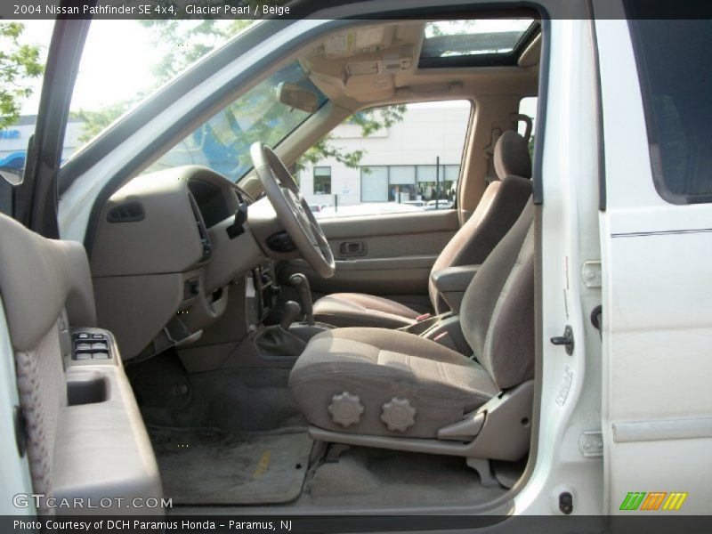 Glacier Pearl / Beige 2004 Nissan Pathfinder SE 4x4