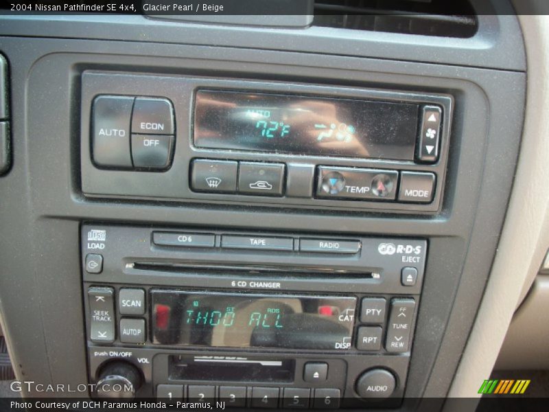 Glacier Pearl / Beige 2004 Nissan Pathfinder SE 4x4