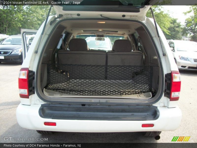 Glacier Pearl / Beige 2004 Nissan Pathfinder SE 4x4