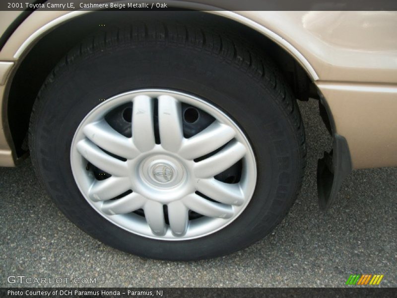 Cashmere Beige Metallic / Oak 2001 Toyota Camry LE