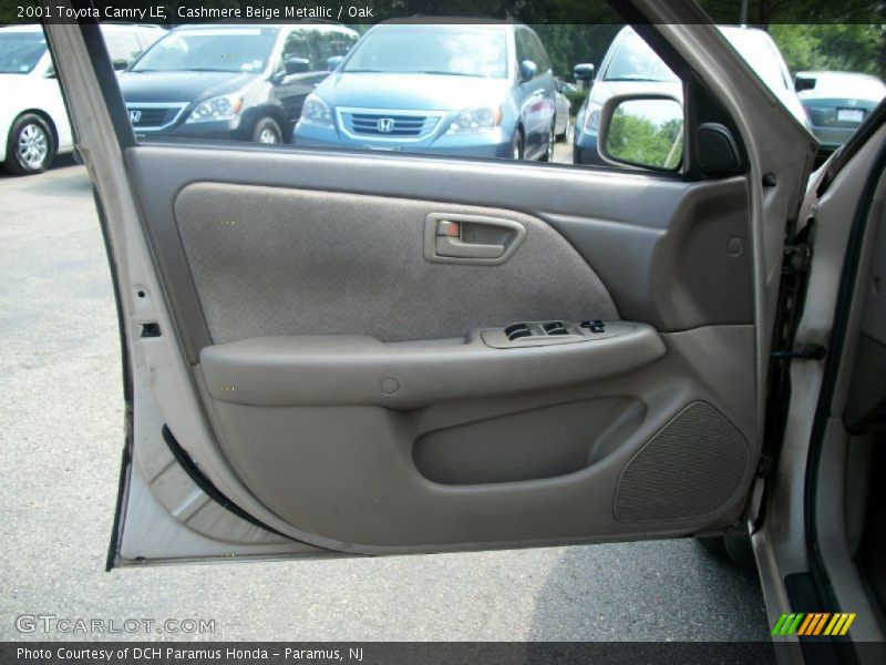 Cashmere Beige Metallic / Oak 2001 Toyota Camry LE