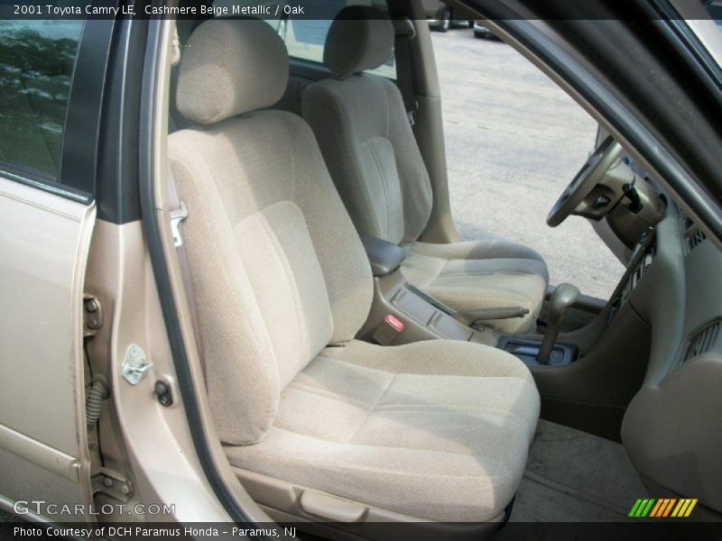 Cashmere Beige Metallic / Oak 2001 Toyota Camry LE