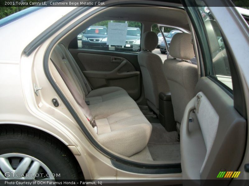 Cashmere Beige Metallic / Oak 2001 Toyota Camry LE