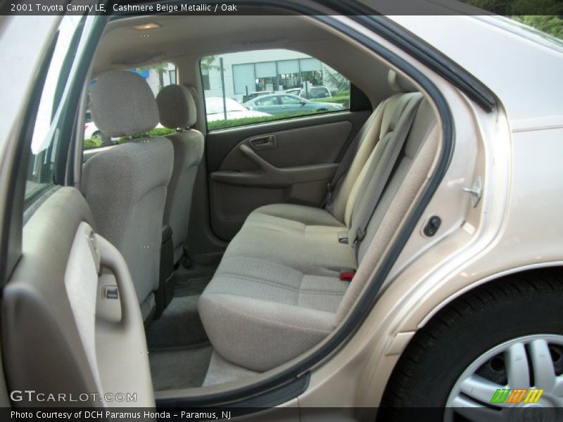 Cashmere Beige Metallic / Oak 2001 Toyota Camry LE