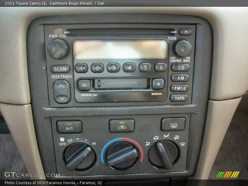 Cashmere Beige Metallic / Oak 2001 Toyota Camry LE
