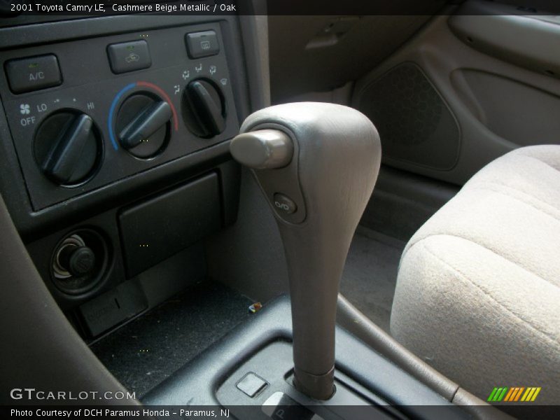 Cashmere Beige Metallic / Oak 2001 Toyota Camry LE
