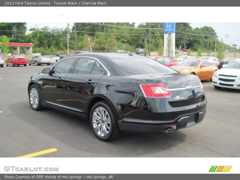 Tuxedo Black / Charcoal Black 2011 Ford Taurus Limited