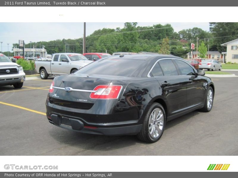 Tuxedo Black / Charcoal Black 2011 Ford Taurus Limited