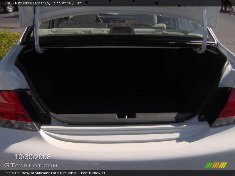 Igloo White / Tan 2006 Mitsubishi Lancer ES