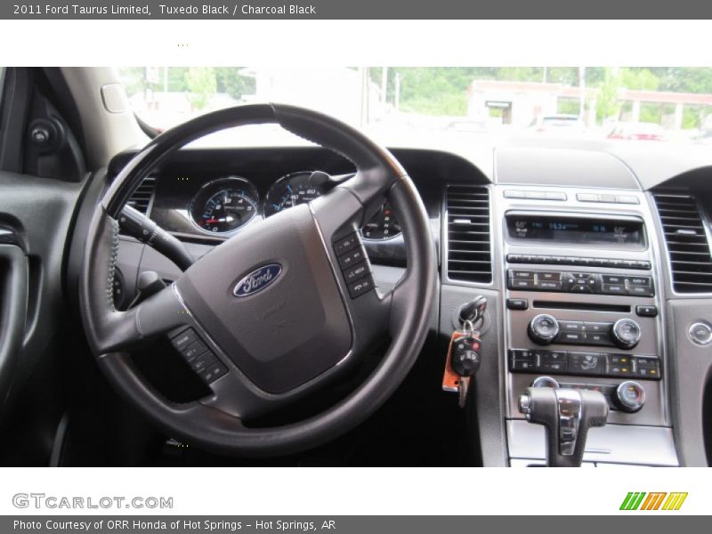 Tuxedo Black / Charcoal Black 2011 Ford Taurus Limited