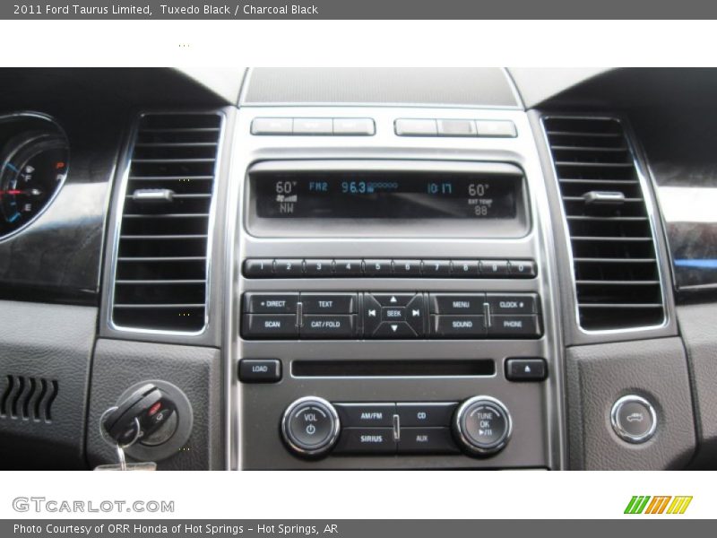 Tuxedo Black / Charcoal Black 2011 Ford Taurus Limited