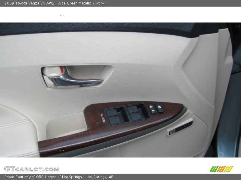 Aloe Green Metallic / Ivory 2009 Toyota Venza V6 AWD
