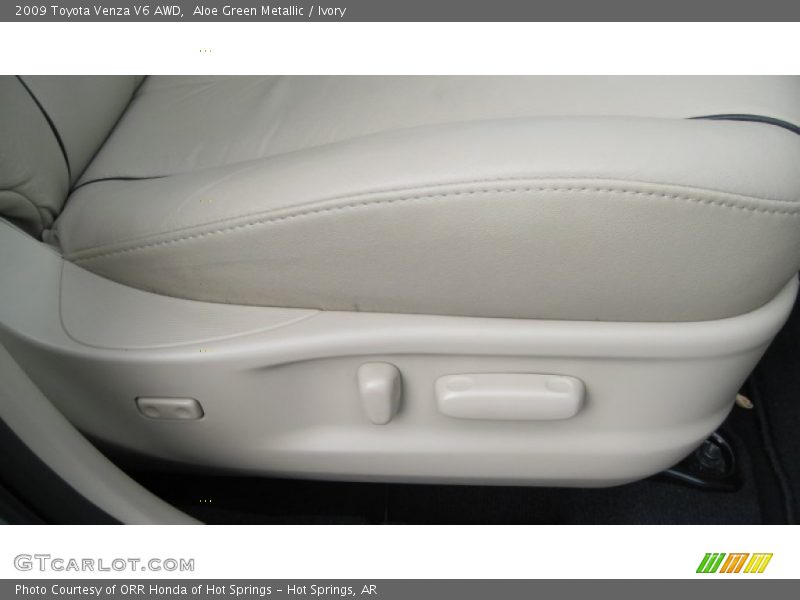 Aloe Green Metallic / Ivory 2009 Toyota Venza V6 AWD