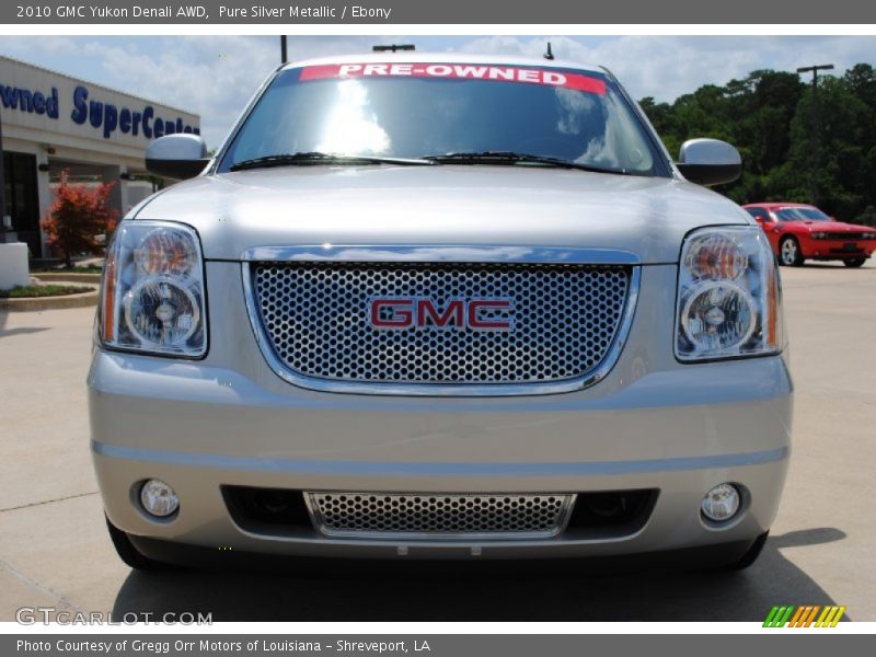 Pure Silver Metallic / Ebony 2010 GMC Yukon Denali AWD