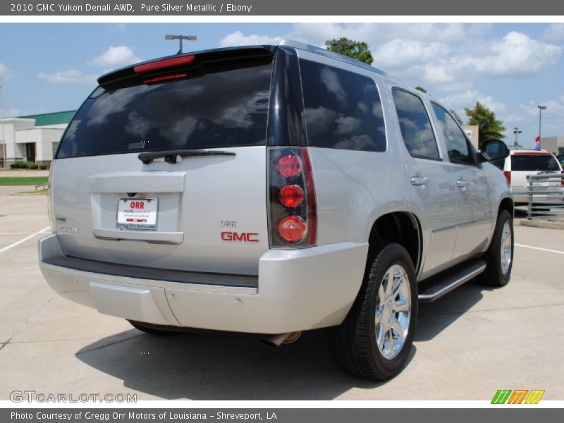 Pure Silver Metallic / Ebony 2010 GMC Yukon Denali AWD