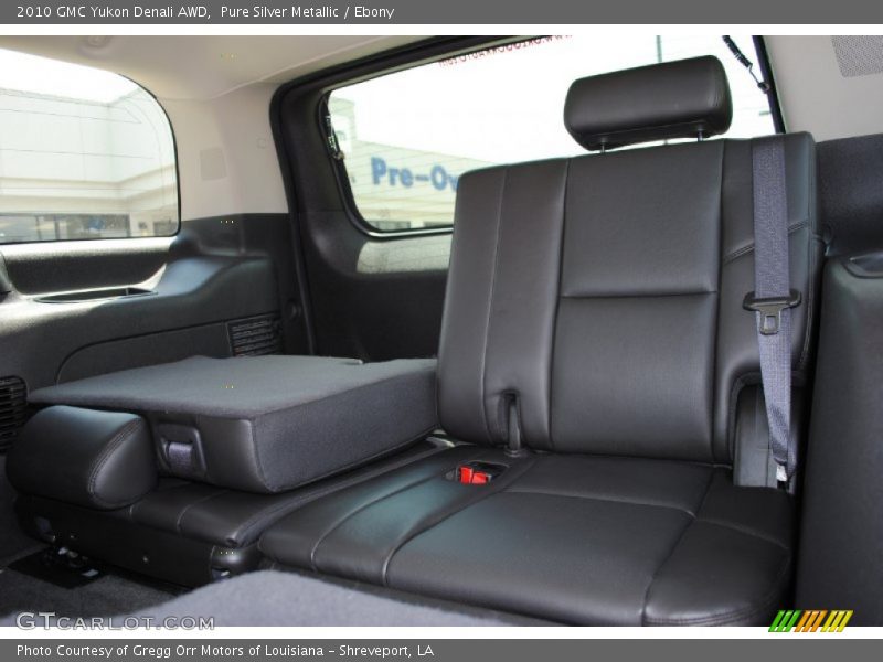 Pure Silver Metallic / Ebony 2010 GMC Yukon Denali AWD