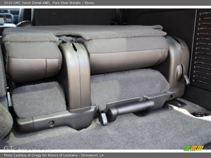Pure Silver Metallic / Ebony 2010 GMC Yukon Denali AWD