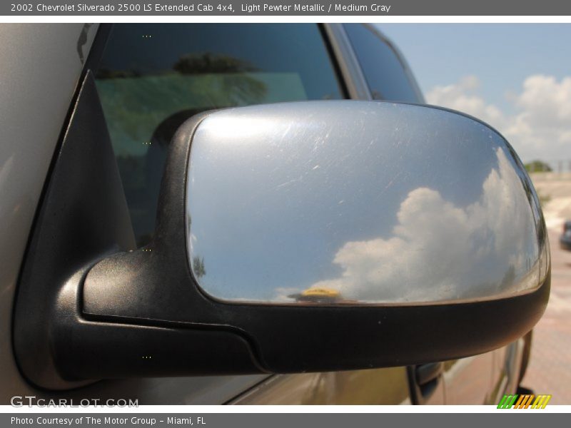 Light Pewter Metallic / Medium Gray 2002 Chevrolet Silverado 2500 LS Extended Cab 4x4
