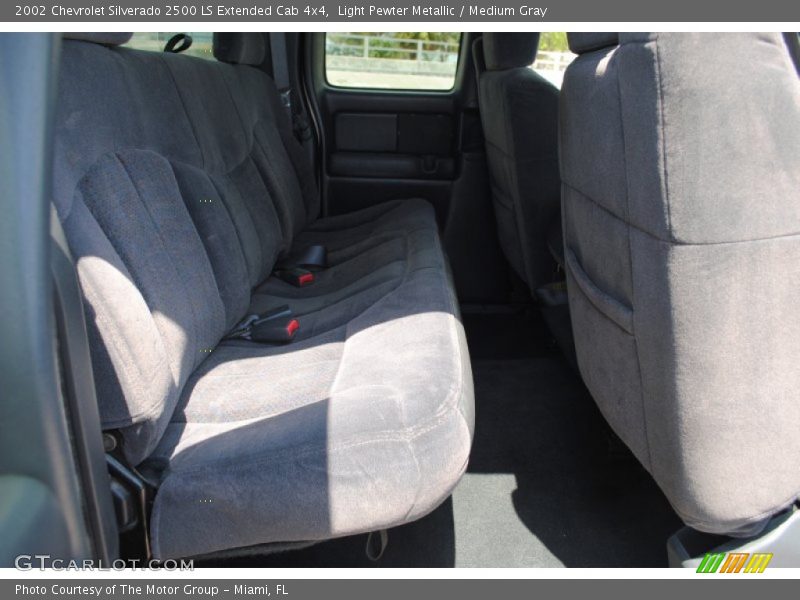 Light Pewter Metallic / Medium Gray 2002 Chevrolet Silverado 2500 LS Extended Cab 4x4