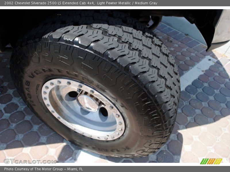 Light Pewter Metallic / Medium Gray 2002 Chevrolet Silverado 2500 LS Extended Cab 4x4