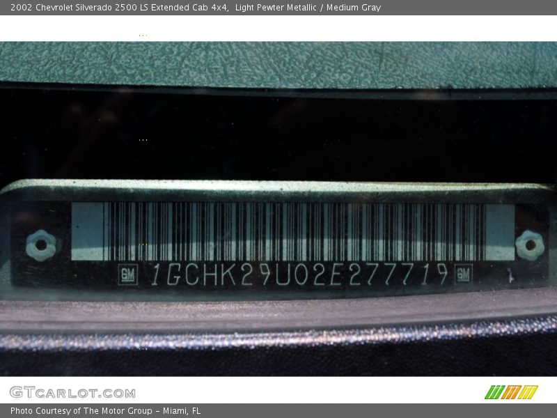 Light Pewter Metallic / Medium Gray 2002 Chevrolet Silverado 2500 LS Extended Cab 4x4