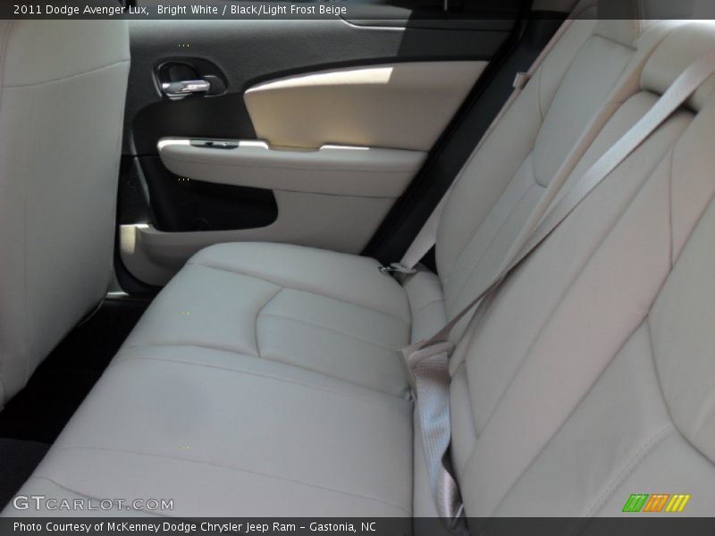 Bright White / Black/Light Frost Beige 2011 Dodge Avenger Lux