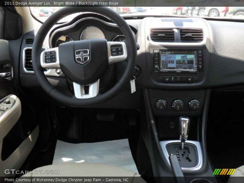 Bright White / Black/Light Frost Beige 2011 Dodge Avenger Lux