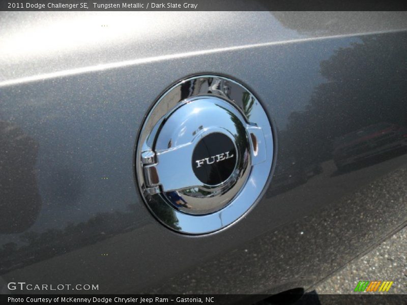 Tungsten Metallic / Dark Slate Gray 2011 Dodge Challenger SE