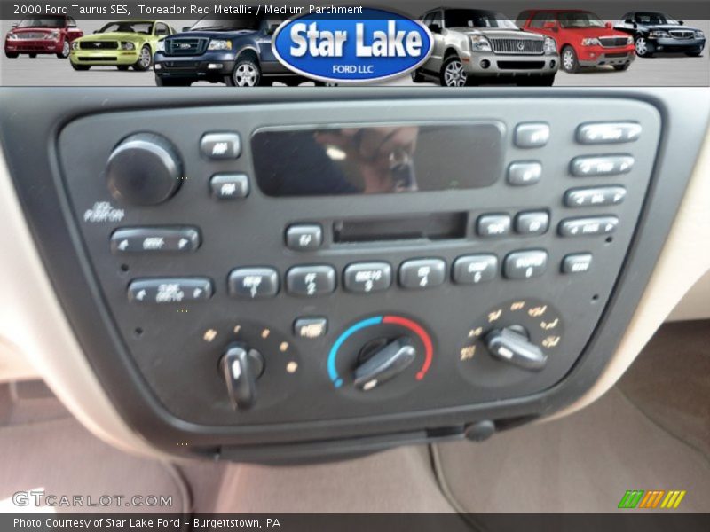 Toreador Red Metallic / Medium Parchment 2000 Ford Taurus SES