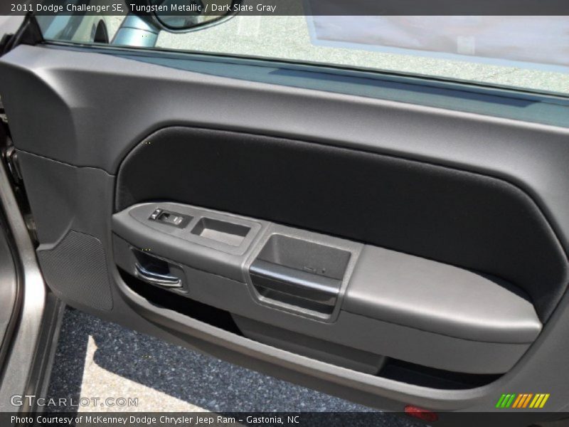 Tungsten Metallic / Dark Slate Gray 2011 Dodge Challenger SE