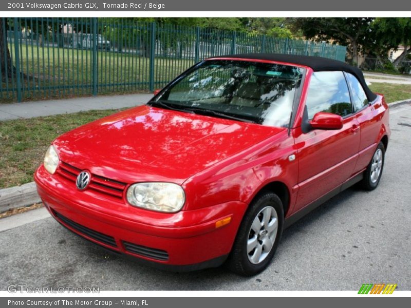 Tornado Red / Beige 2001 Volkswagen Cabrio GLX