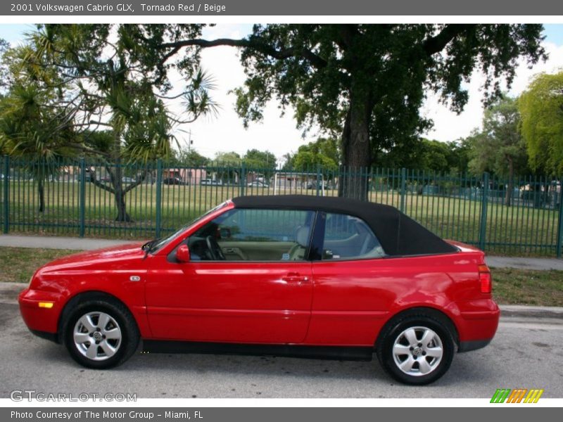 Tornado Red / Beige 2001 Volkswagen Cabrio GLX
